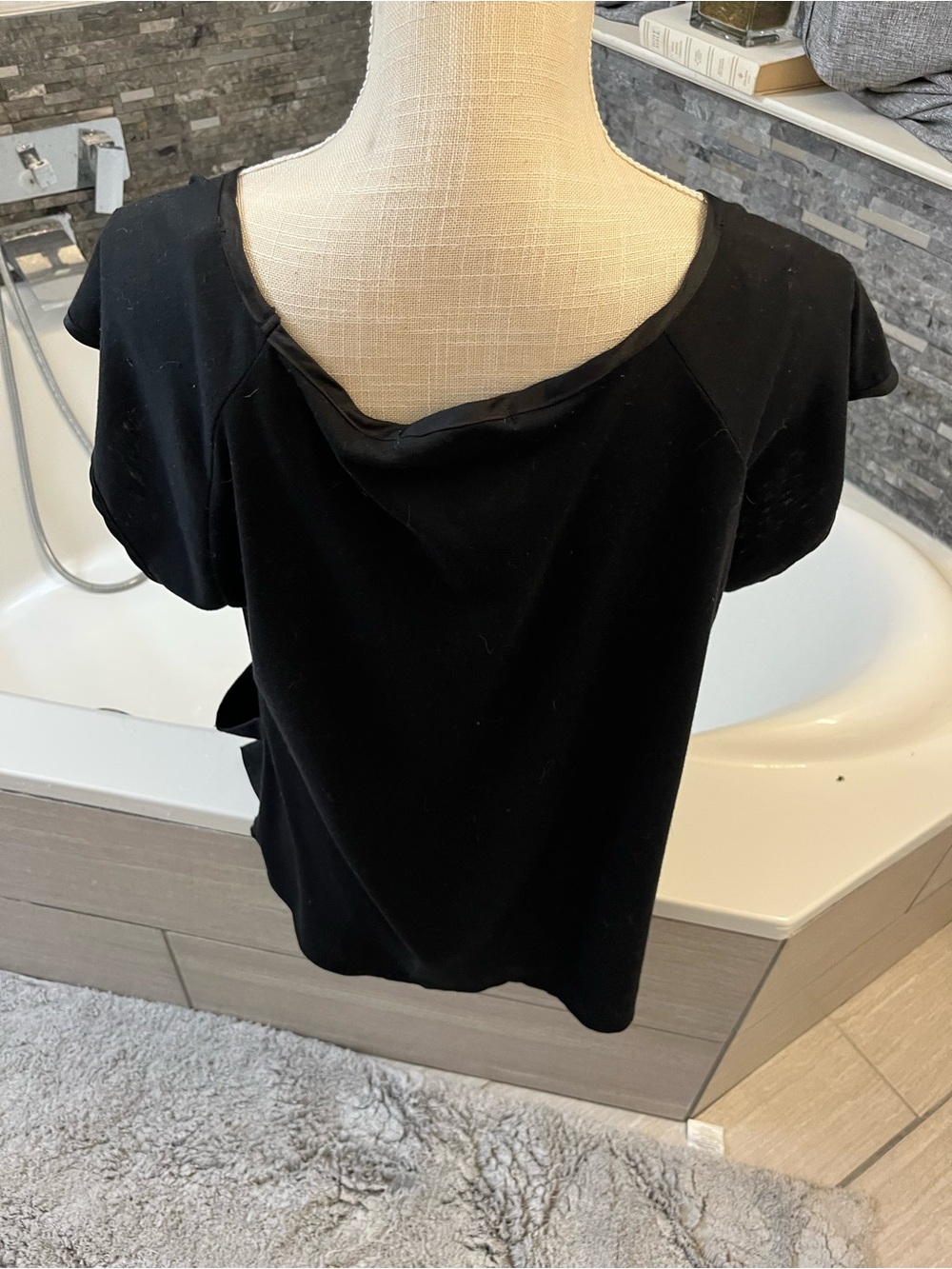 Women’s XL Black Short Sleeve Scoop Neck Blouse with Side Tie - Picture 4 of 9